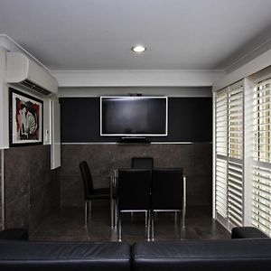 One-Bedroom Apartment Spa Bath